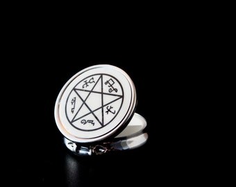Hand Painted Pillbox - Supernatural - Devils Trap - Enochian Sigil - Occult Accessory