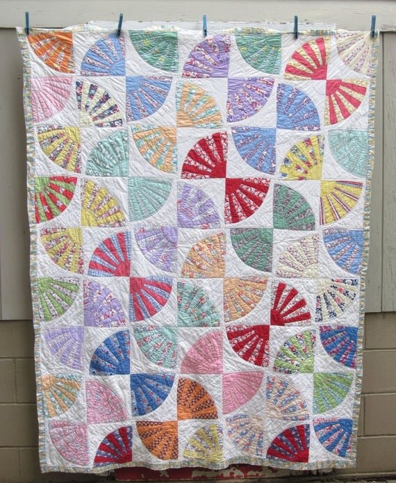Awesome Vintage Antique BOW FAN QUILT HandPieced