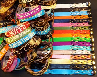 Engraved leather bracelets - Custom leather engraved Bracelets - Personalize leather braided name bracelets - Engraved couples gift