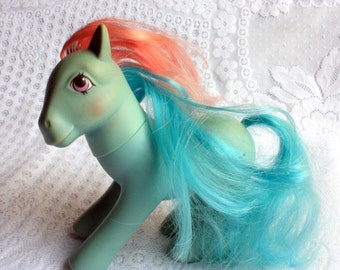 My Little Pony Lil Pocket - Precious Pocket Series - Blue pony with rainbow hair, vintage My little Pony