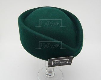 VINTAGE x ELEGANT Wool Felt Pillbox Hat - Green
