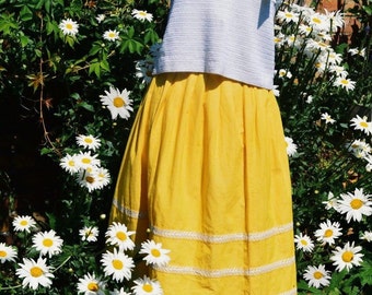 1950s Yellow Pleated Summer Skirt