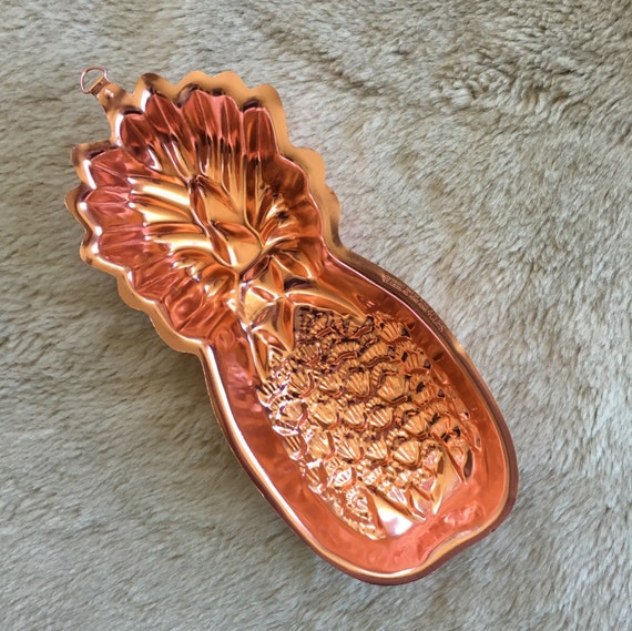 1 9 6 0 s / Copper Pineapple Jello Mold by alohapineapplepalm