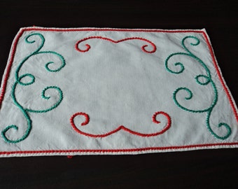 French vintage white linen embroidered doily (03335)