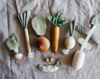 Pretend to play Vegetables Toys - Play Food Set - Montessori Materials - Waldorf Toys