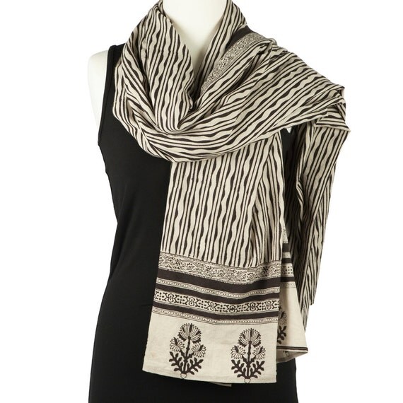 Ladies Cotton Scarf cream with wavy design and fine black