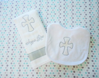 Cross Burp Cloth * Baptism Bib * Christening * Personalized Burp Cloth * Personalized Gifts * Baby Boy * Baby Girl * Baptism Gifts * 0030315