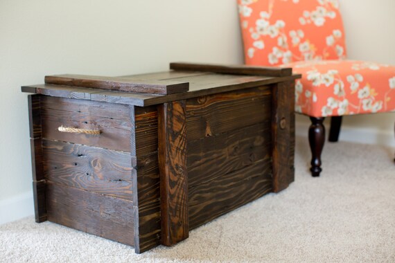 reclaimed wood toy chest