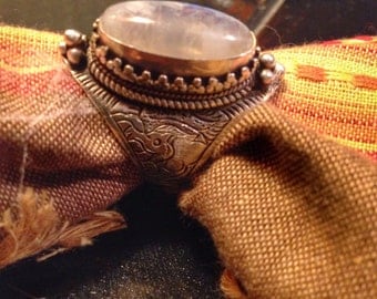 Moonstone rings moonstone Jewelry 'Rainbow Tibetan jewelry