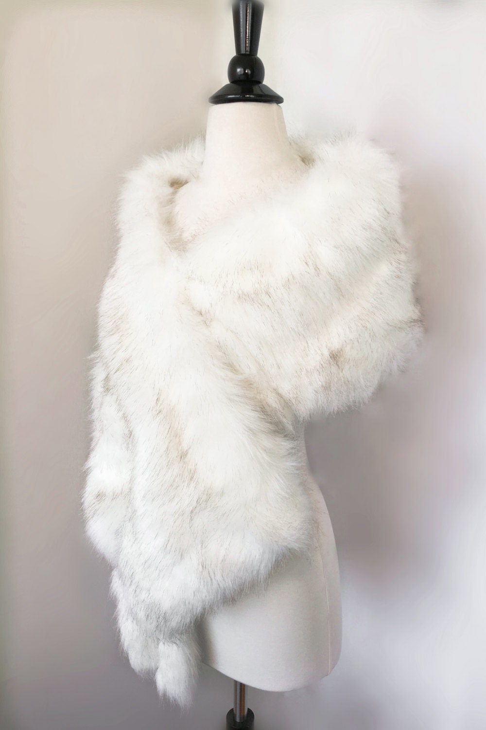 Ivory faux fur bridal wrap Wedding Fur shrug White Fur Wrap