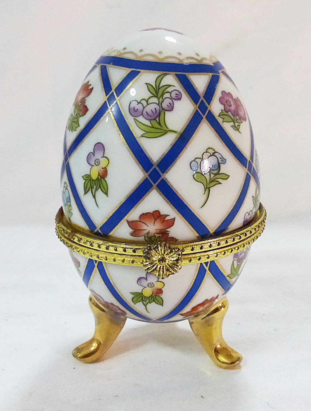 Vintage porcelain egg trinket box jewelry box hinged