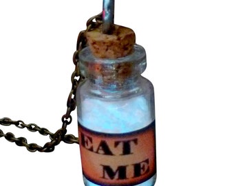 AlicE in WonDERrland NecklACe Glow in the dark necklace Eat Me bottle