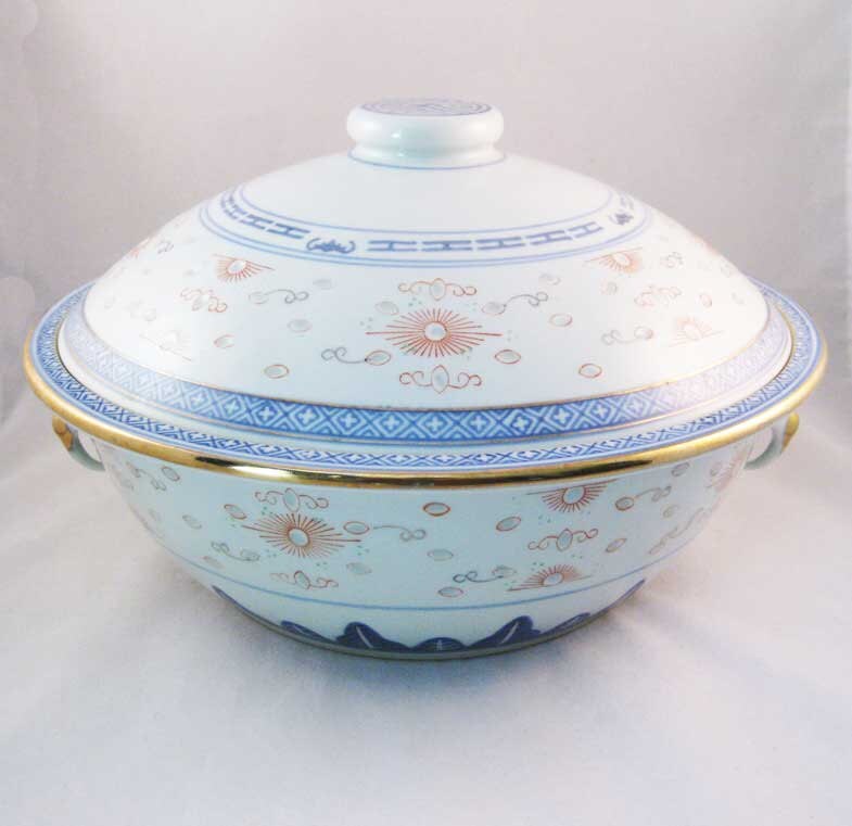 Blue White Chinese Rice Grain Large Covered Serving Bowl Haute Juice