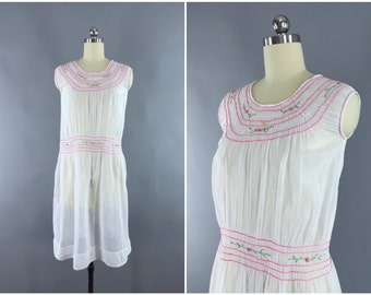 Vintage 1920s Dress / 20s Embroidered Peasant Dress / Bohemian Hungarian 1920 Sundress / Size Small S XS