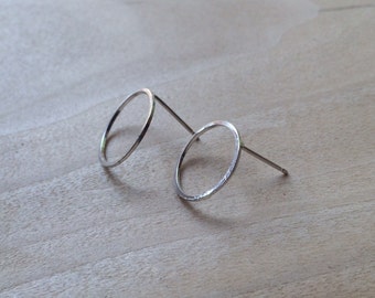 Simple Circle Post Earrings, geometic shapes, sterling silver lovely