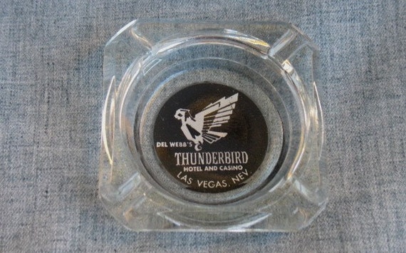 Casino cigarette holder