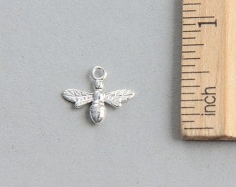 Bee Charm, 925 Sterling Silver Charm, Tiny Bee Charm, Sterling silver Bee charm, Honey Bee Charm,Nature Charm, Bee Pendant, 15mm ( 1 piece )