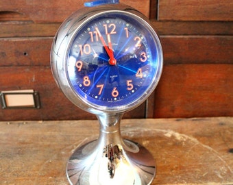 Mid century pedestal alarm clock, Tradition West Germany, 1960's