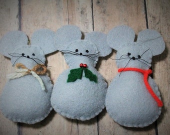 Felt mouse ornament | Etsy