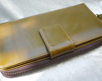 Tri-fold Woman Leather Clutch Wallet Leather by CraftCalling