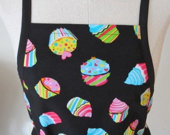 cupcake apron, teen apron, pre-teen apron, petite apron, tween apron, bake sale apron, small apron, birthday party apron, lightweight apron