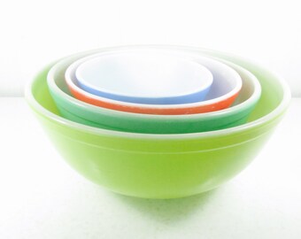 Nesting bowls,Pyrex Bowl Set, Mixing Bowl, glass bowls. Primary color, retro,kitchen decor,mid century decor,yellow, green, red, American,