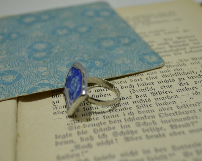Porcelain ring with the blue flower