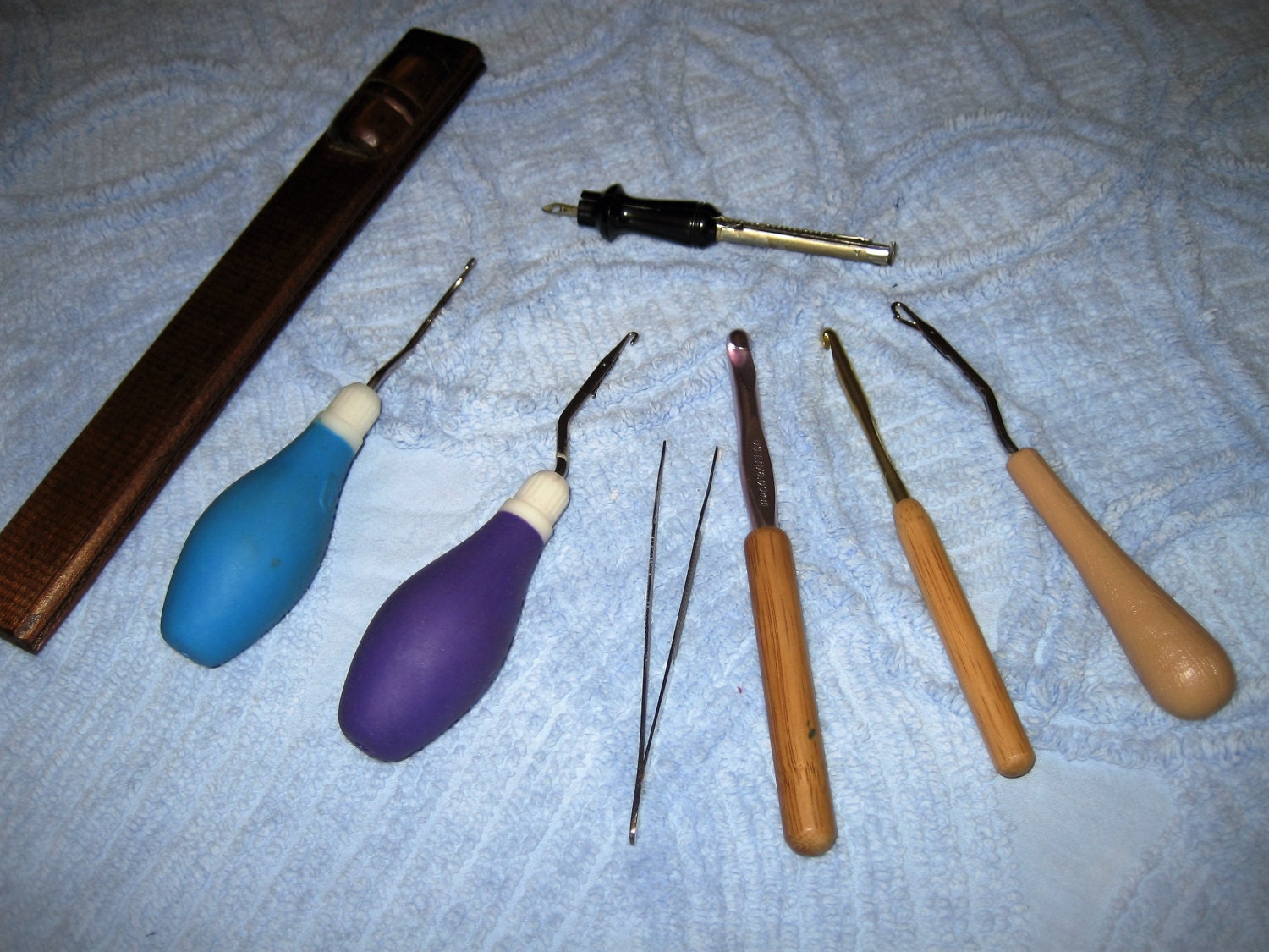 Rug Hook Rug Making Tools. Latch Hook Rug Tools. Sold as a