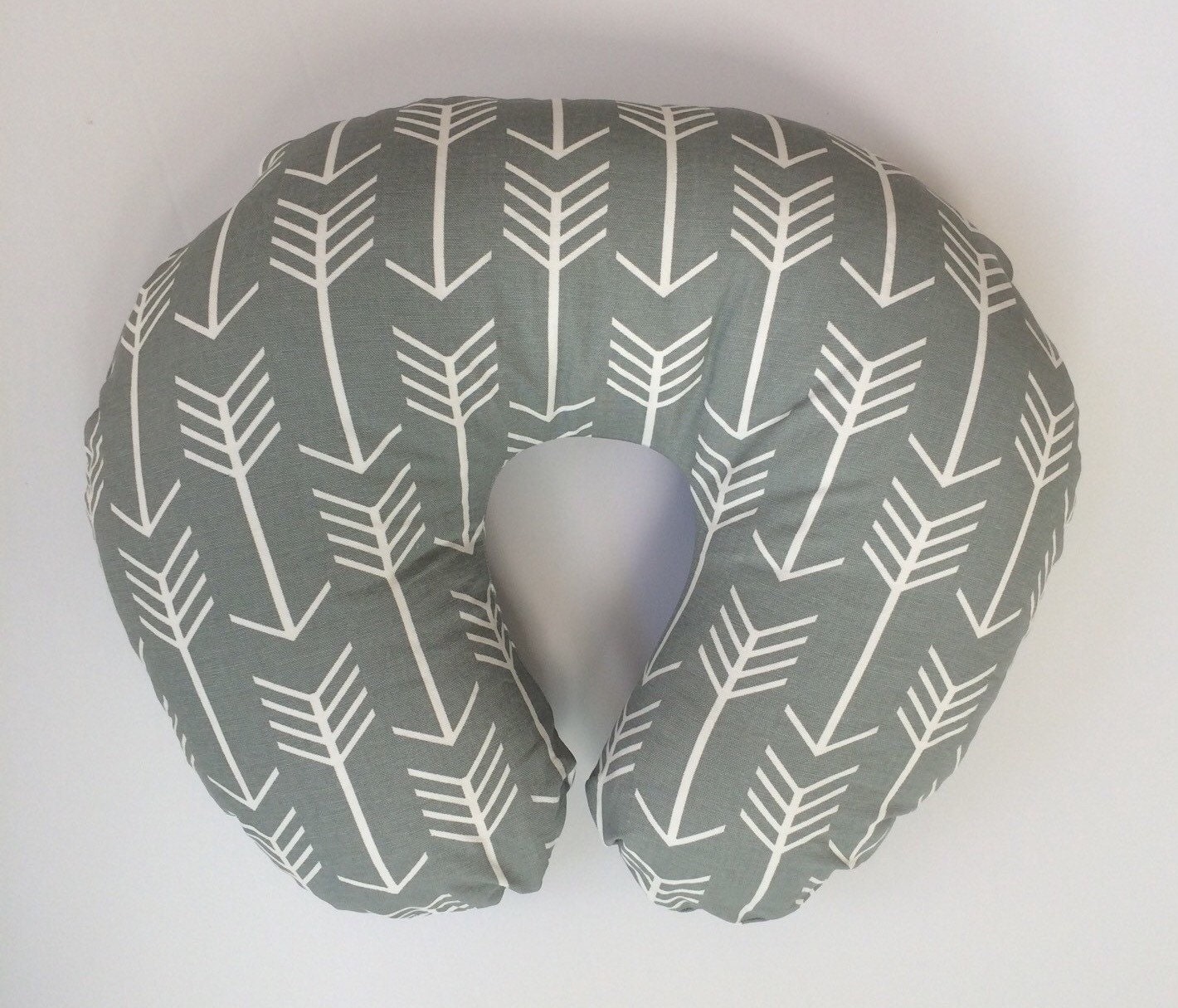 Boppy Cover Grey Arrows