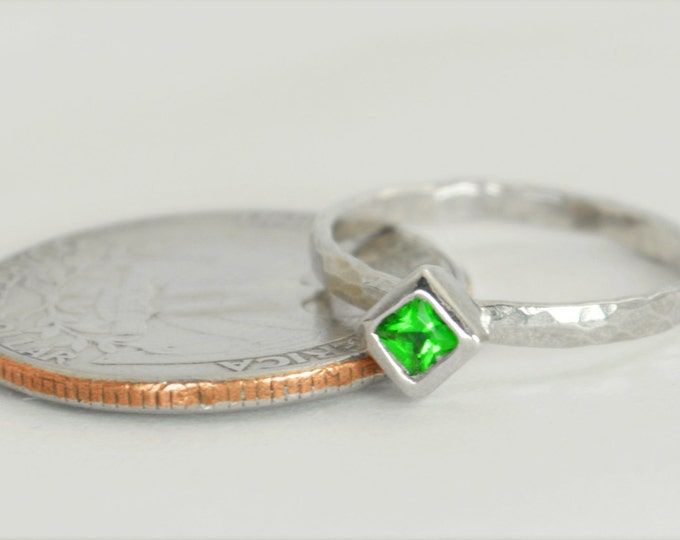 Square Emerald Ring, Emerald White Gold Ring, May's Birthstone, Square Stone Mothers Ring, Square Stone Ring, Emerald Ring