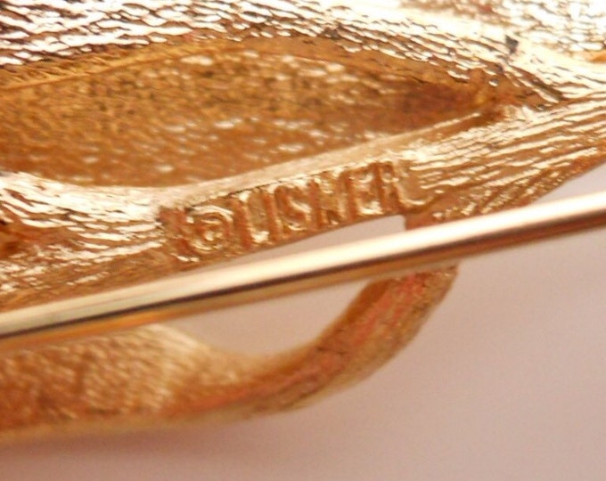 Storewide 25% Off SALE Vintage Brushed Gold Tone Lisner Designer Signed Matching Leaf Cluster Cocktail Brooch & Earring Set Featuring Textur