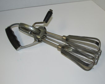 Vintage Hand Held Egg Beater / Hand Mixer / Stainless Hand Held Beater / Hand Mixer Retro Kitchen
