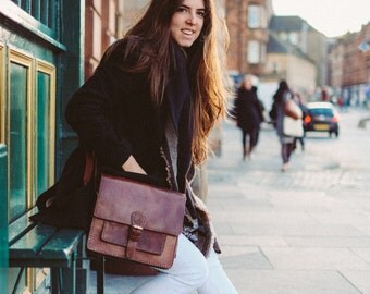 Unisex Leather Saddlebag, iPad Cross body, Small Messenger Bag, day pouch, Carry on bag, Vegetable Tanned Leather, Handmade,Hand Stitched