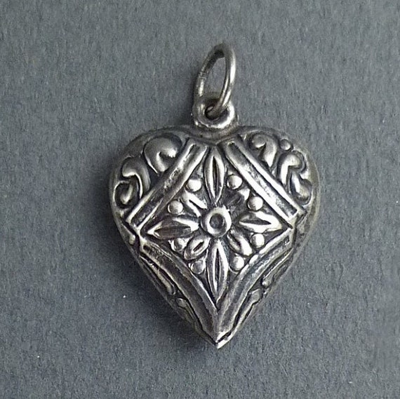 Art Nouveau style silver heart