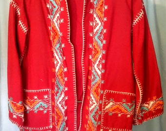 Vintage Mexican red wool embroidered jacket with hood in very goodcondition, size small