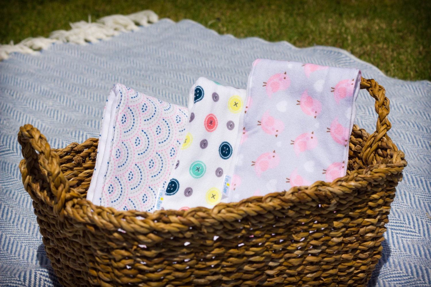 Burp Cloths Set of 3 Cloth Diapers Buttons Scallops