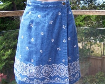 Skort, Denim Skort, Bandanna print Skort, Blue Skort, Cotton Skort, Liz Claiborne, size 8, size M