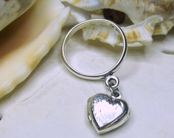 Sterling Silver Etched Heart Locket Dangle Charm Ring 3D Movable SZ 7