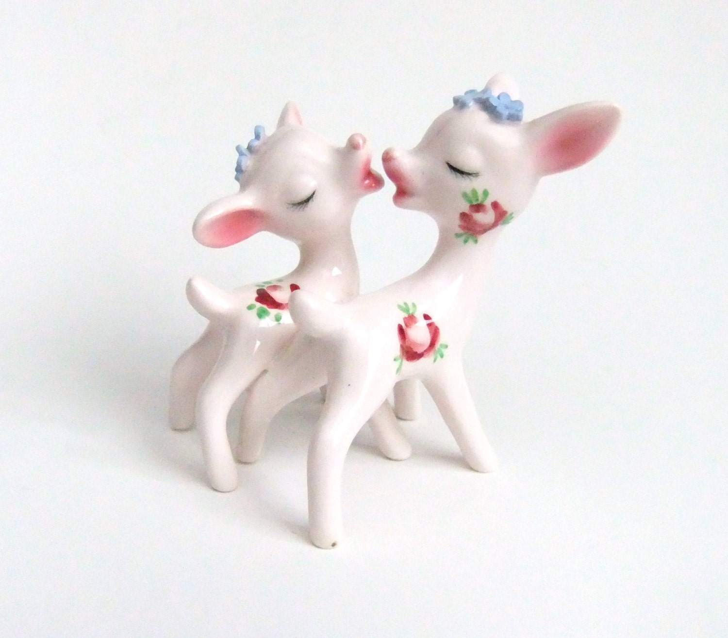 Kissing Deer Salt and Pepper Shakers Vintage White Japan
