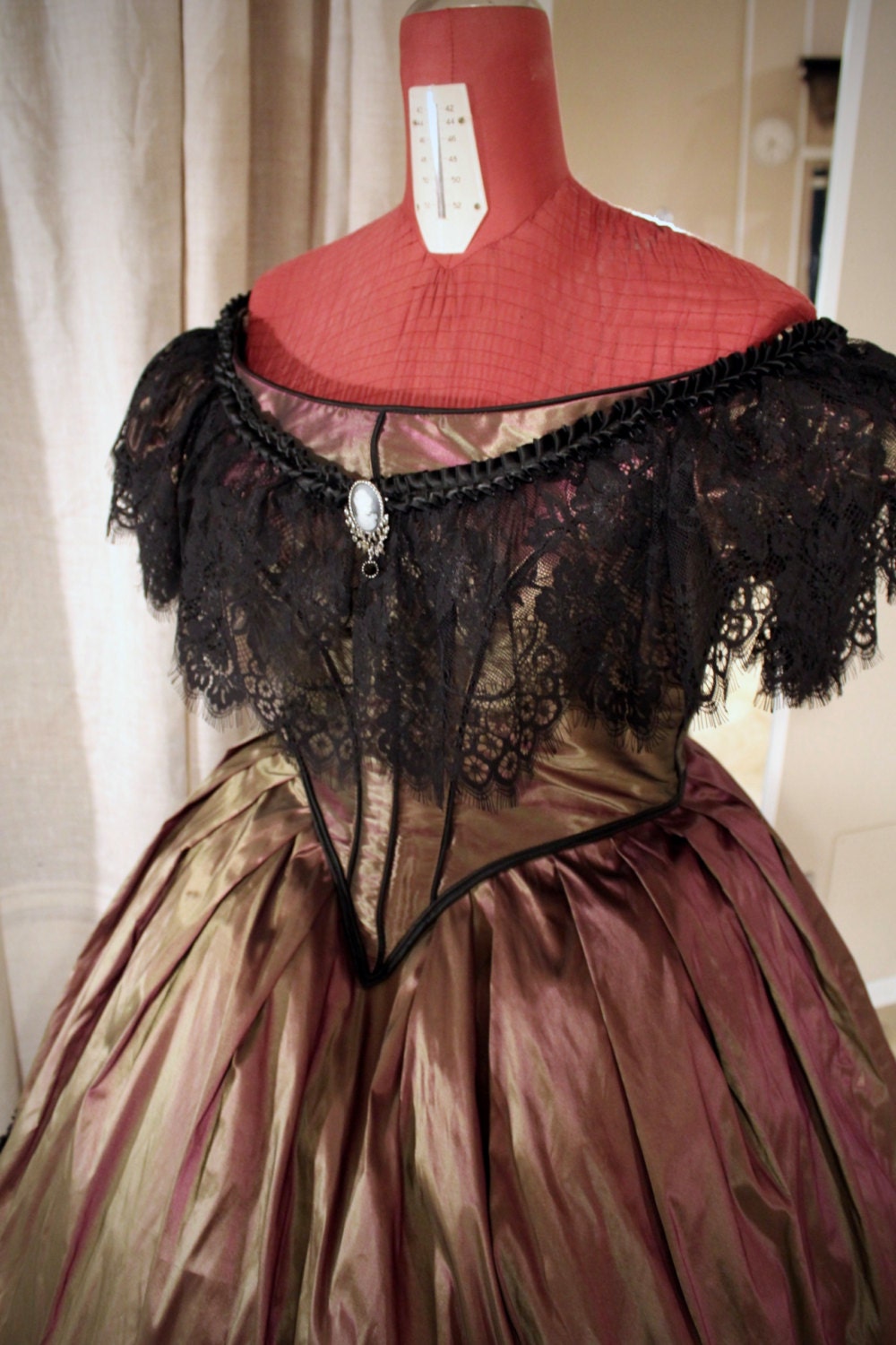 Ball gown Victorian dress with lace trims. 1860 Ball gown.