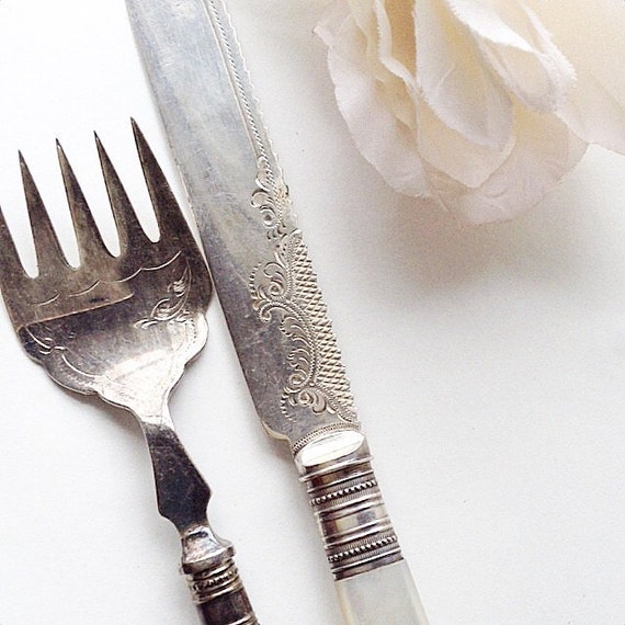 Fish Knife Fish Fork Mother of Pearl Fish Set Vintage