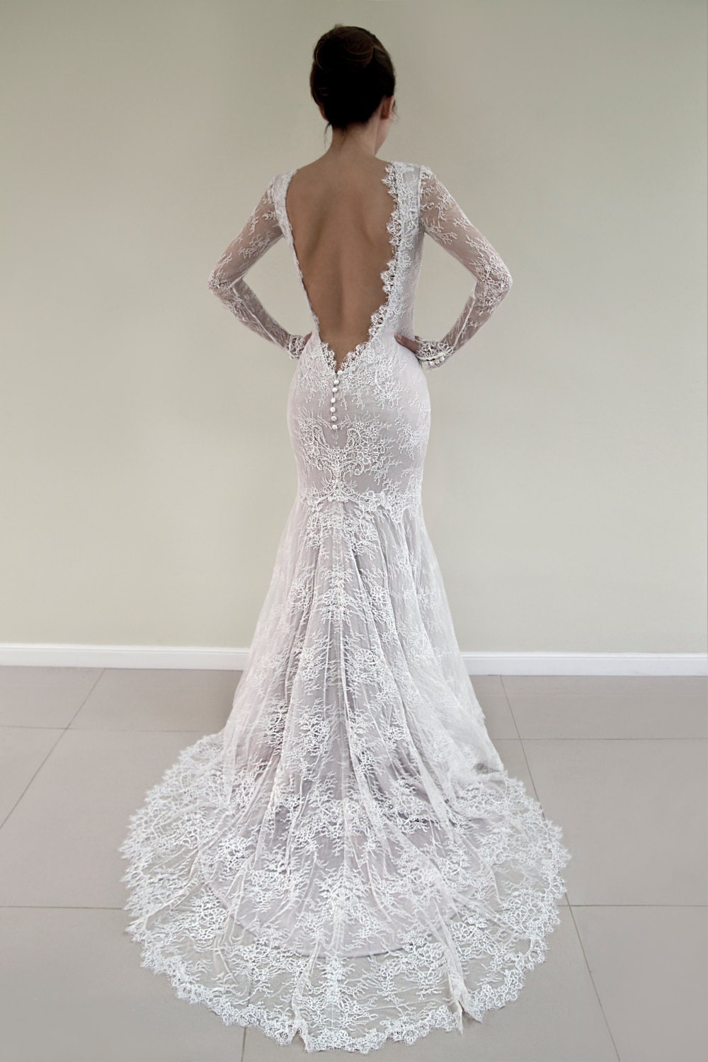 Open Back Lace Wedding Dress Long Sleeved Bridal Gown