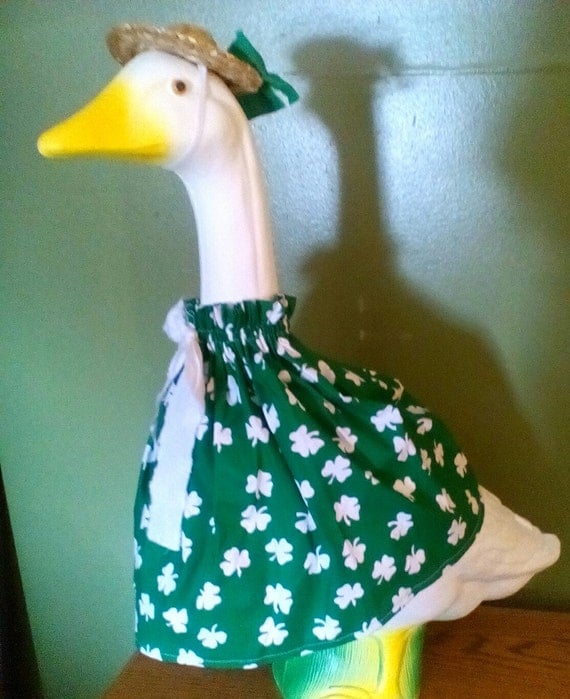 resin lawn goose