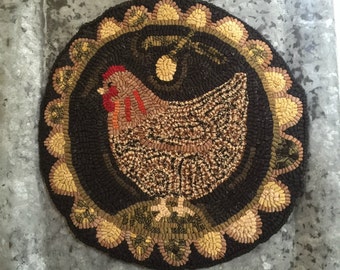 Rug Hooking Pattern/paper pattern/Chicken/Chair Pad/Hooked rug pattern/Primitive rug/14" round/Processing time is 1-3 days