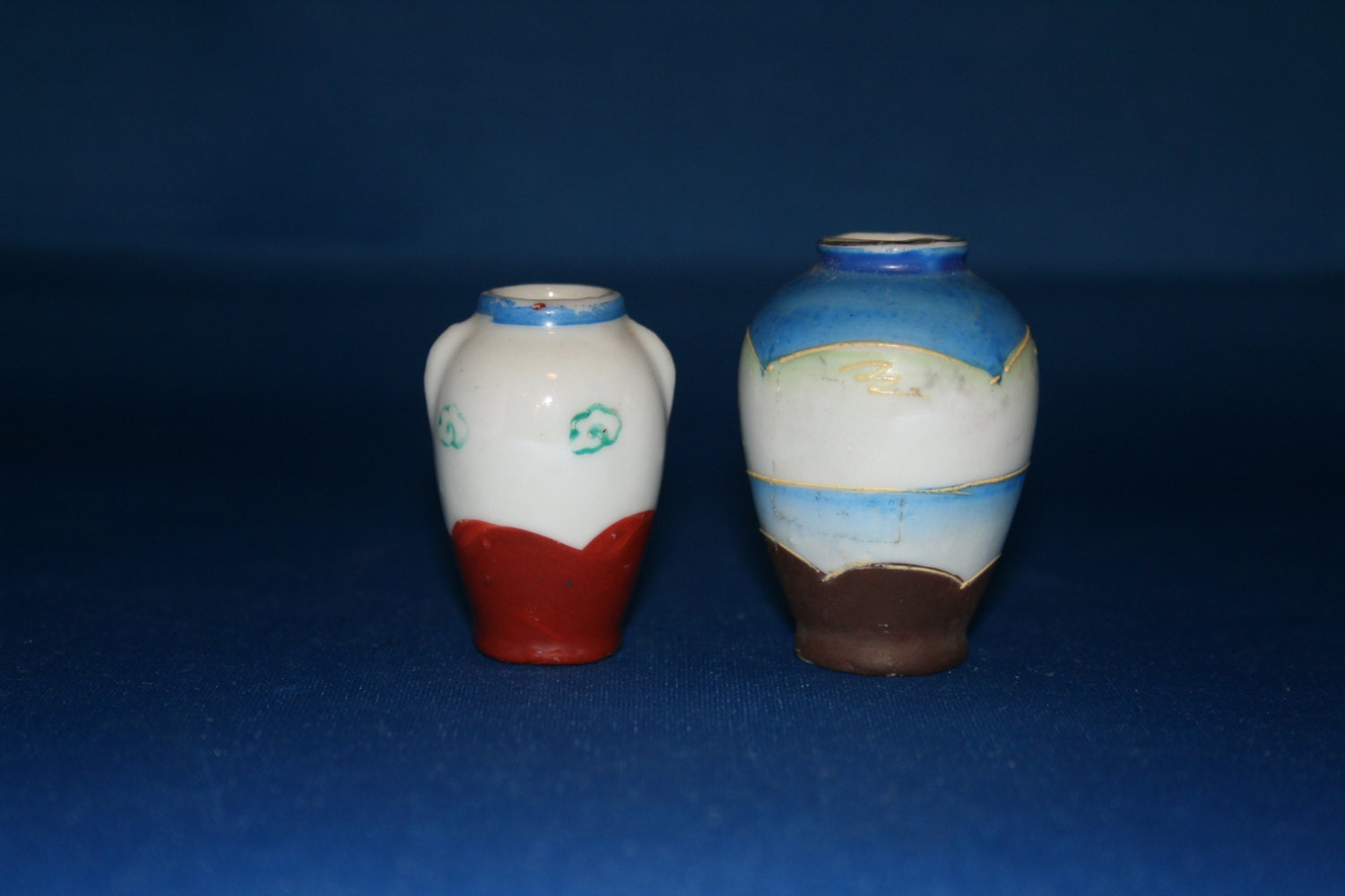 Vintage Pair of Hand Painted Miniature Vases Made in Occupied Japan