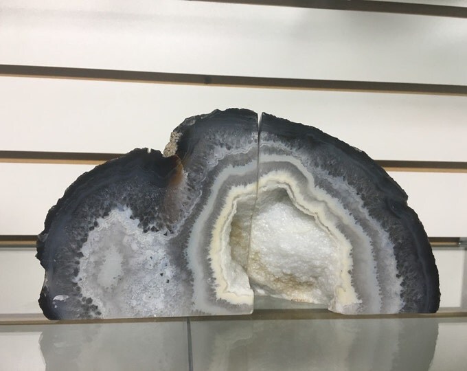 Agate Bookends Agate Geode Bookends with Druzy center from Brazil- Bookends \ Agate \ Geode Bookends \ Home Decor \ Crystal Bookends \ Reiki