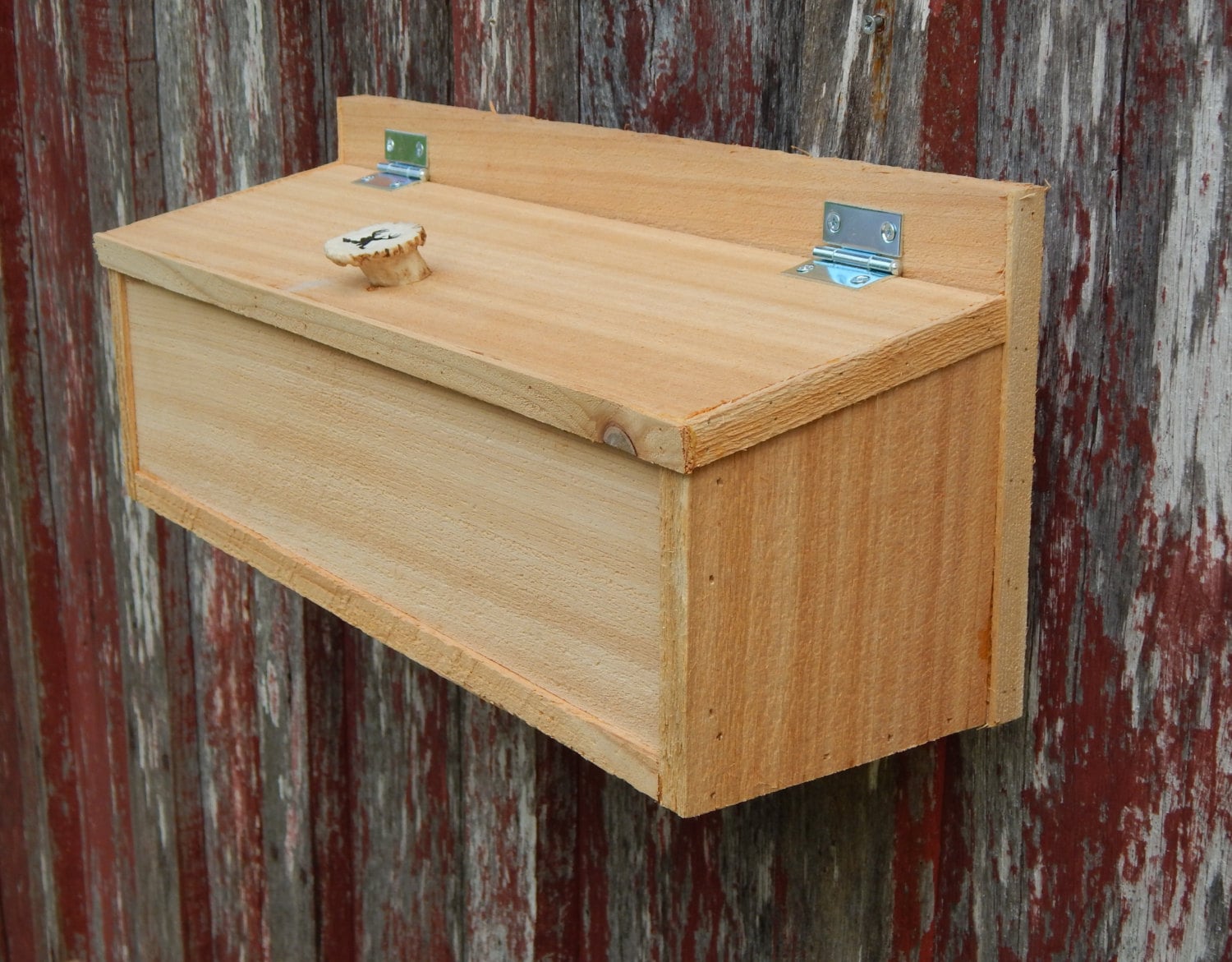 Cedar Mailbox with White Tail Deer Antler Burr Knob