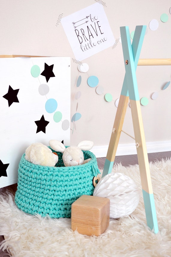 Holz babygym ohne fitnessstudio spielzeug mint von azydeco