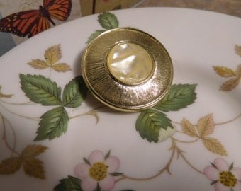 Gold Toned Mother of Pearl Inlay Vintage Scarf Clip
