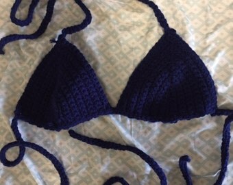 Crochet triangle bikini top (S)